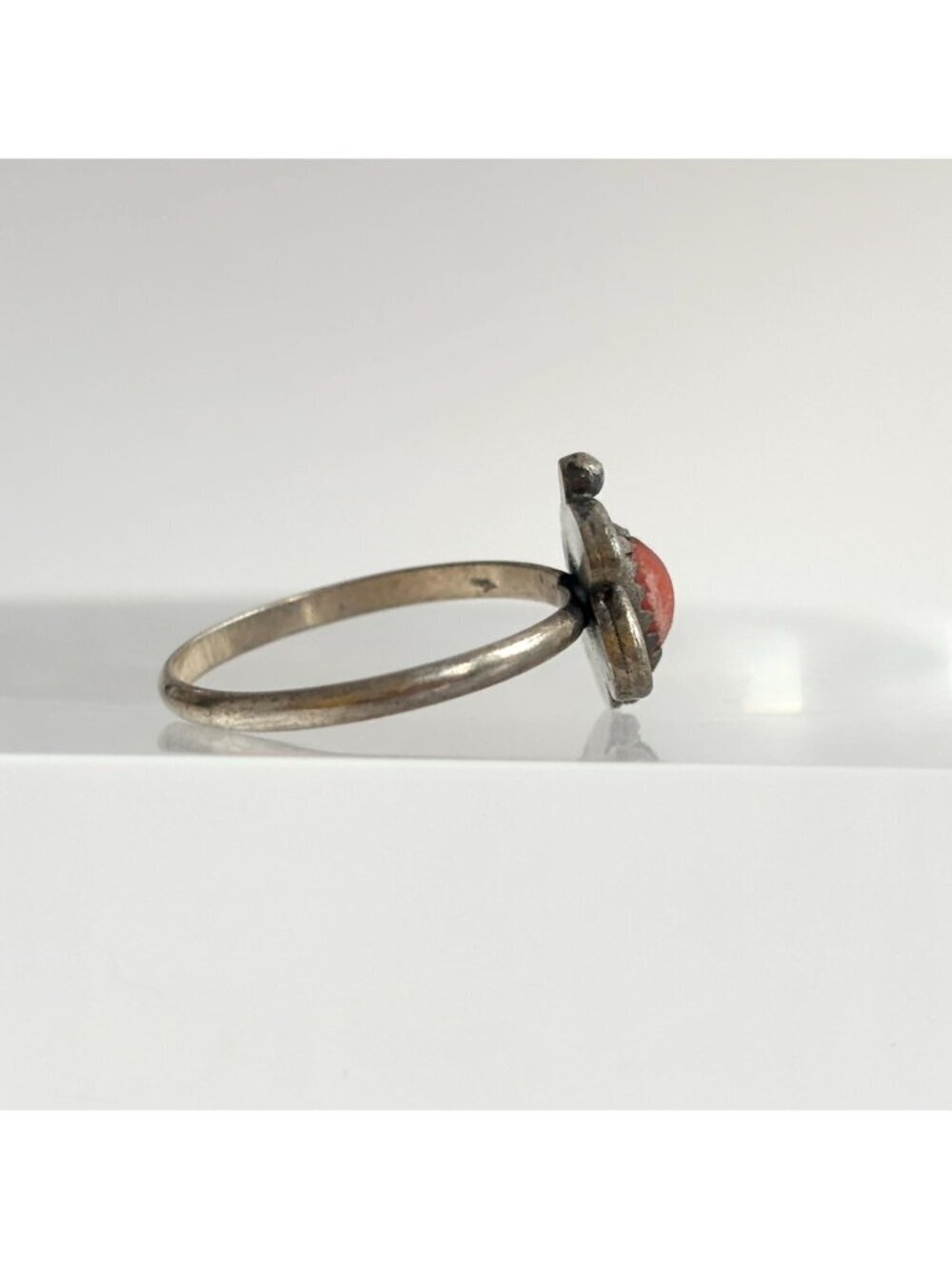 Coral Accented Navajo Inspired Southwest Sterling Silver 925 Vintage Ring - sz 5 - Picture 5 of 15